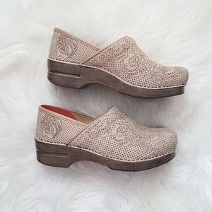 dansko metallic floral nubuck